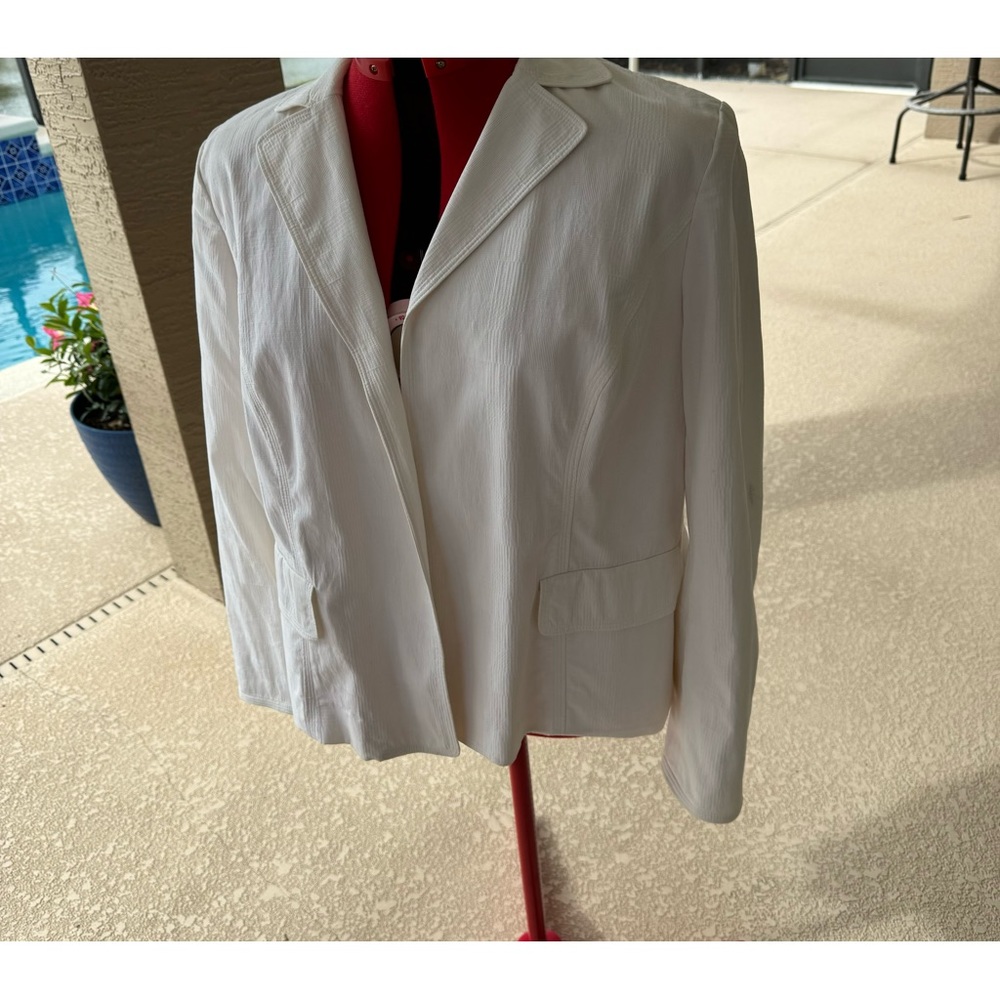 18W Jones New York open front suit jacket in white